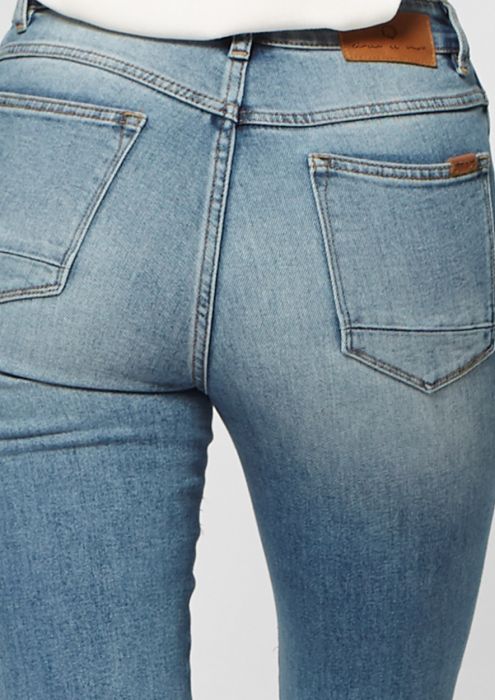 Chloe Mom Jeans Blue Garment - Regular Fit