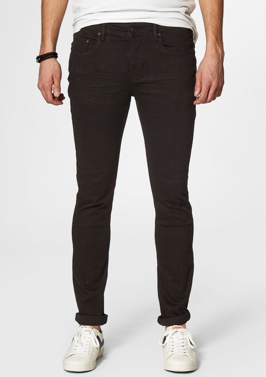 Jagger Real Black - Mid Rise Slim-Fit