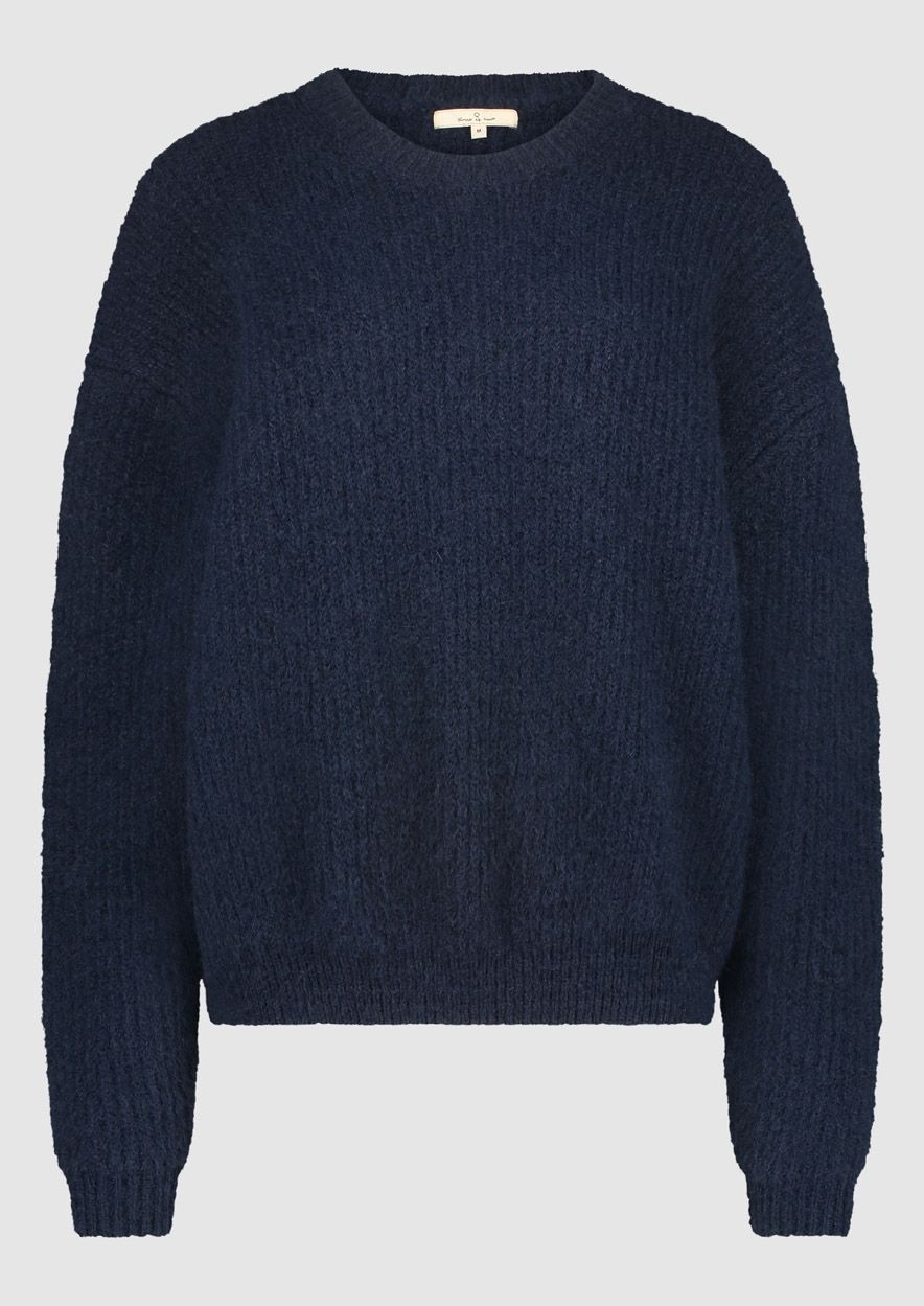 Joy donkerblauwe gebreide dames trui met een oversized fit Circle Of Trust official webshop