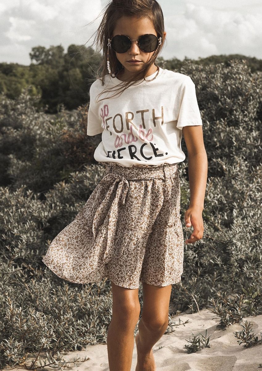 serie heroïsch geweer Suri crêmekleurig meisjes t-shirt met Go Forth print | Circle Of Trust  official webshop
