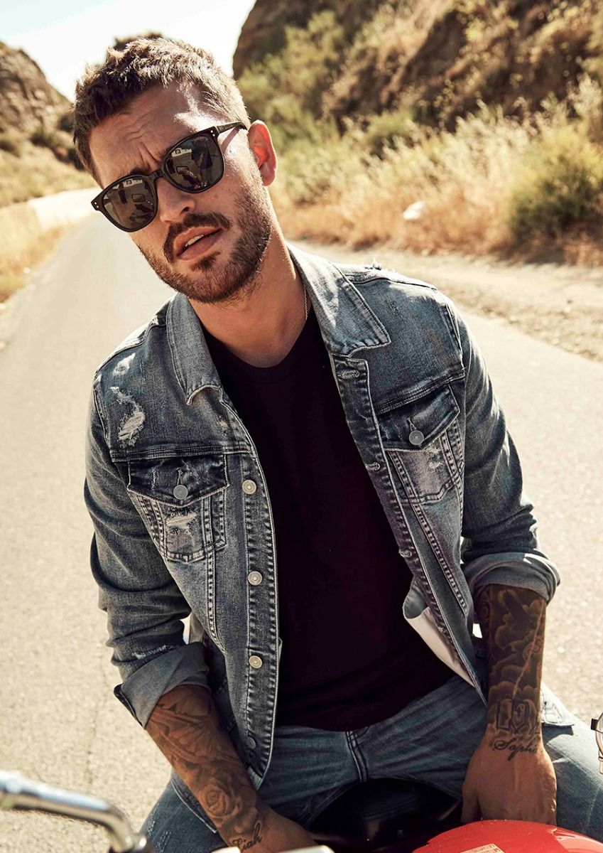Idol vintage blue denim jacket with damage details for men