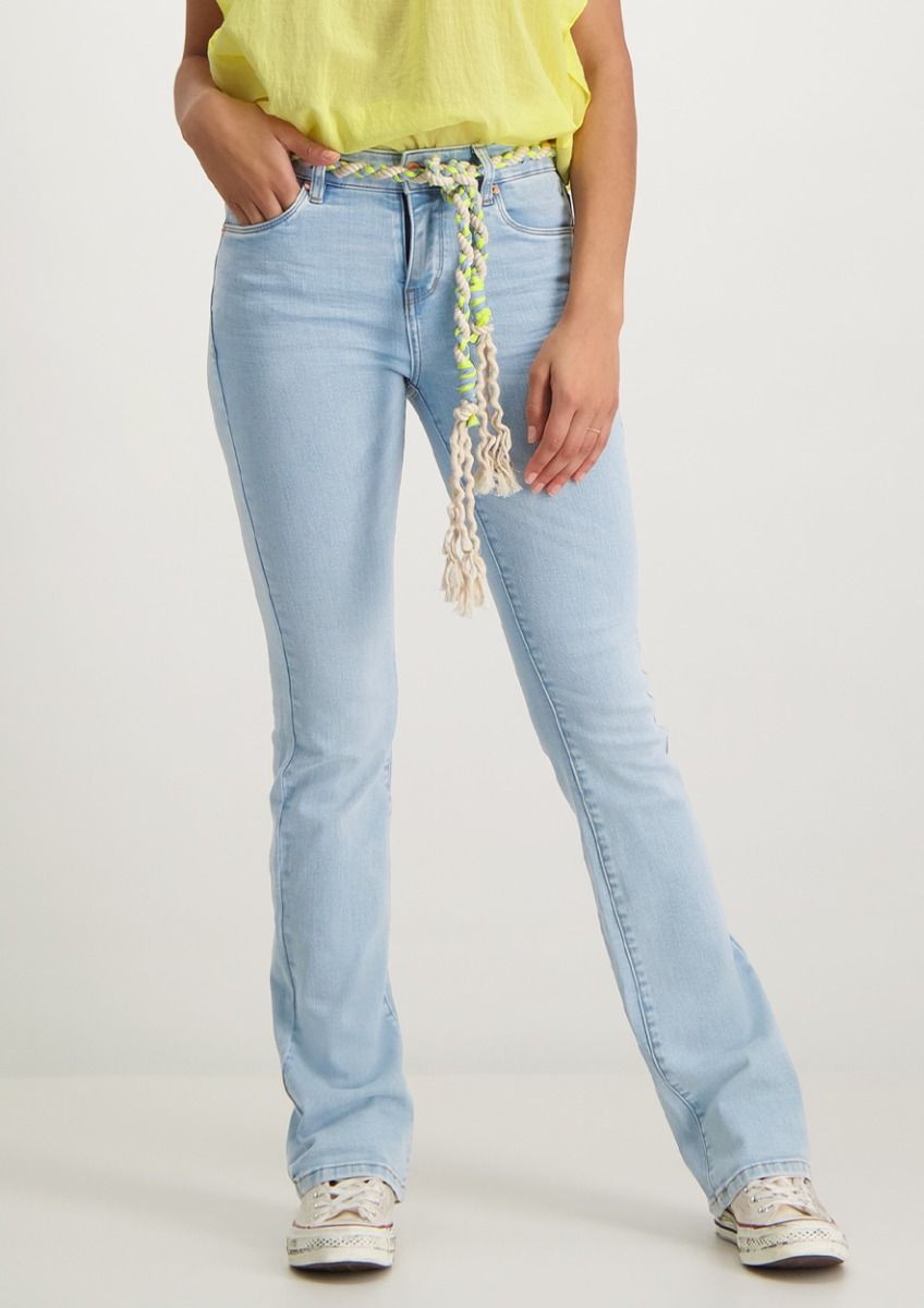 leeg Ham Extreem Lizzy lichtblauwe flare jeans met een hoge taille voor dames | Circle Of  Trust official webshop