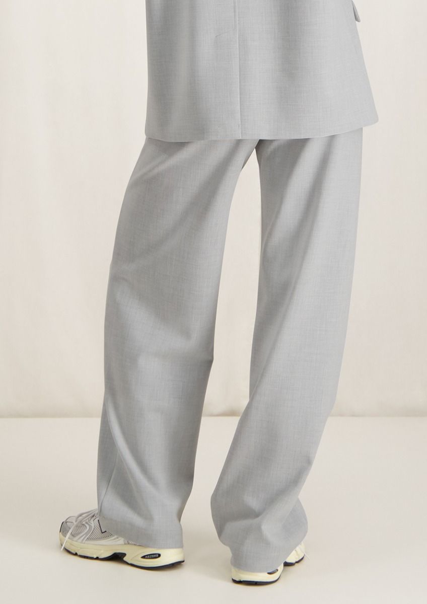 Lucy lichtgrijze dames pantalon met wijde broekspijpen Circle Of