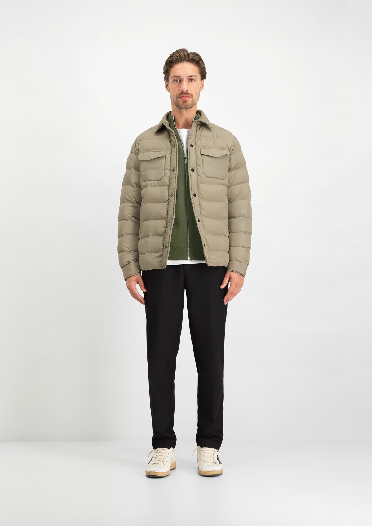henry_chino_tap_shoe_-_ace_vest_beetle_-_Nick_jacket_flint_grey_Fullbody_RAW_5